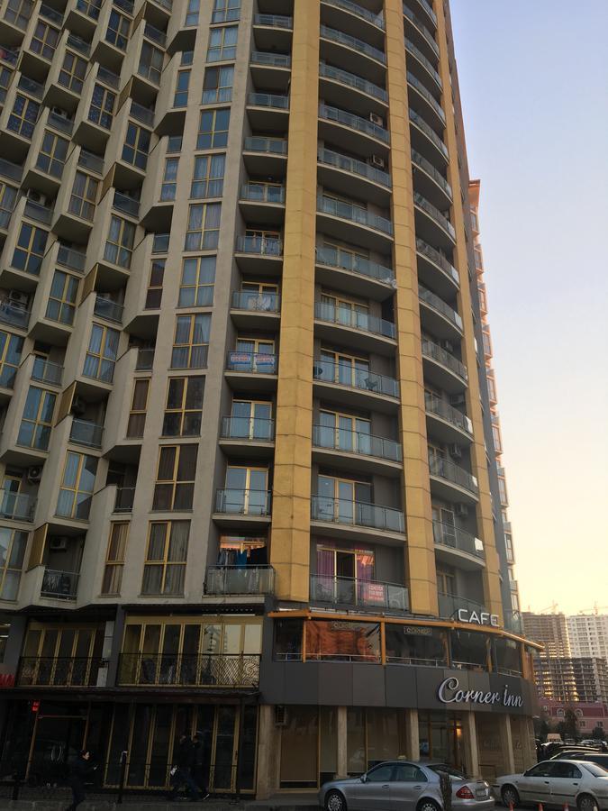 Orbi Plaza Tamara Aparthotel Batumi Bagian luar foto