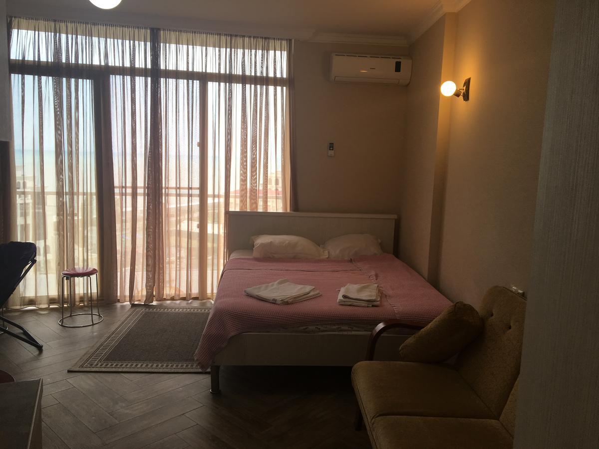 Orbi Plaza Tamara Aparthotel Batumi Bagian luar foto
